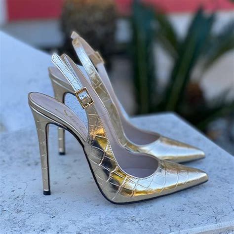 chanel oro tacco 8